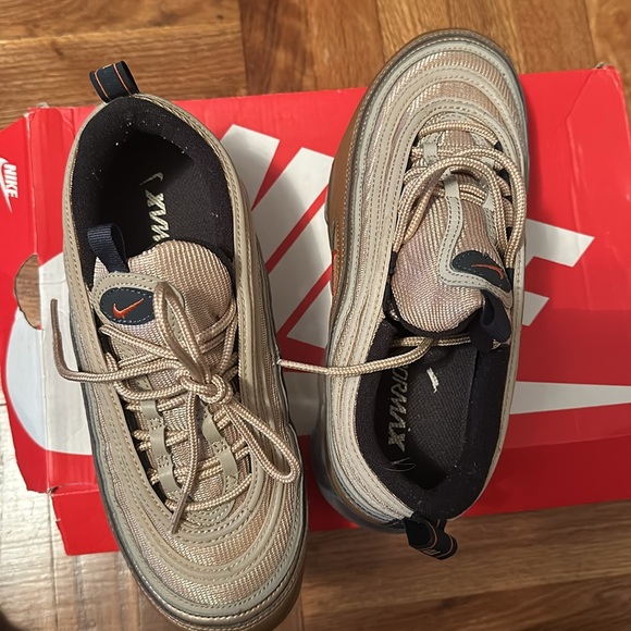 Nike Air VaporMax 97 - Picture 2 of 3